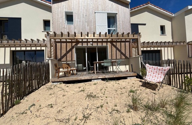 Pleasant duplex house CONTIS PLAGE