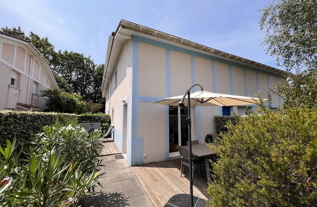 Pleasant semi-detached house near Lake, Ocean and Forest