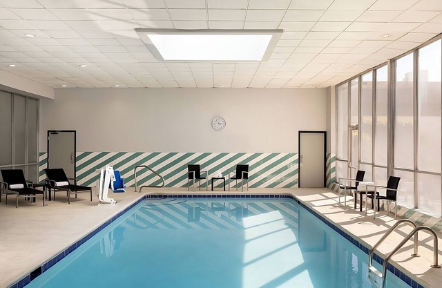 Pleasant Stay, Convenient Location! 2 Contemporary Units! Indoor Swimming Pool