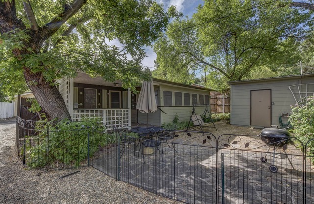 Pleasant Street Cottage ~ E ~ La ubicación perfecta con todas las comodidades del hogar