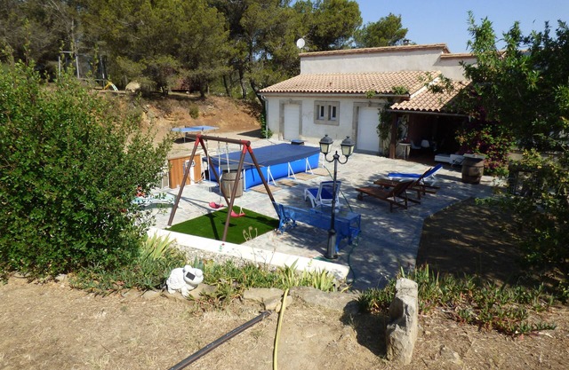Agradable casa de campo entre viñedos y pinos