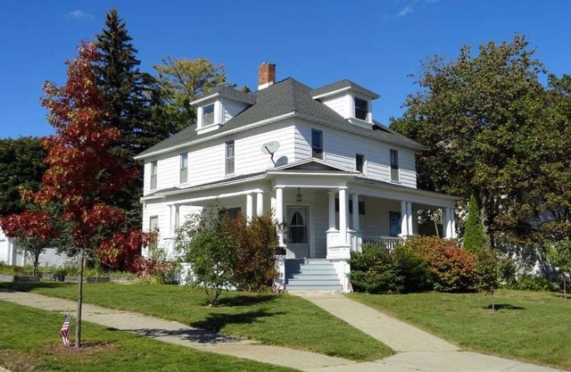 Casa de 4 habitaciones en Munising! ¡Tu escapada de Pictured Rocks! Hogueras y ubicación!