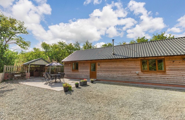 Ploony Hill Lodge, BLEDDFA