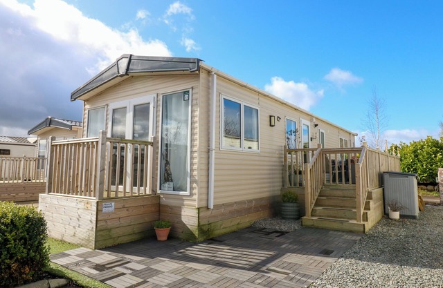 PLOT 41, pet friendly, with hot tub in Armathwaite