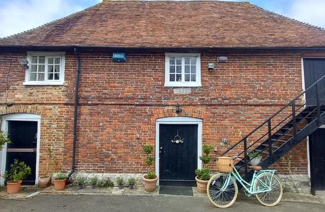 Plumpton Barn