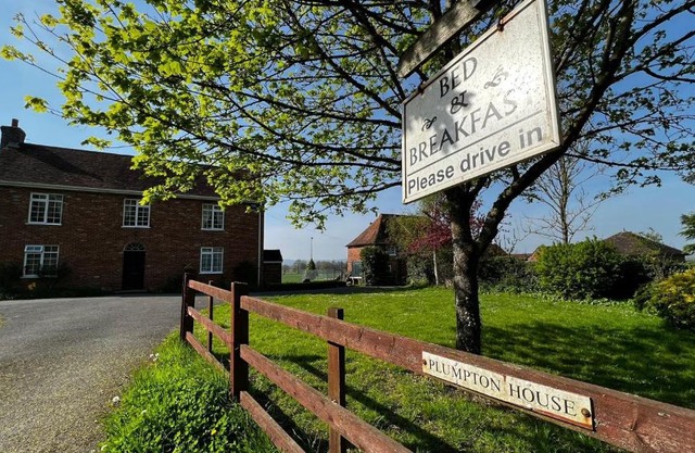 Plumpton House