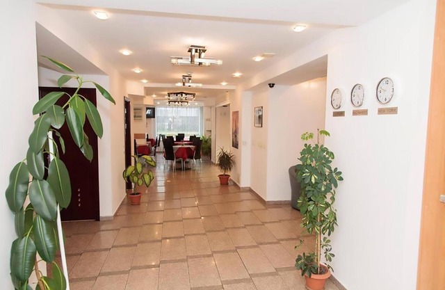 Plus Hotel