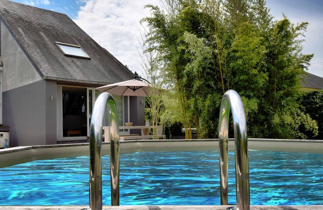 Lujosa casa de vacaciones en Virton con sauna