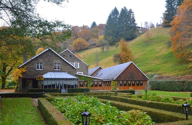 Molino de lujo en Vresse-sur-Semois con piscina al interior
