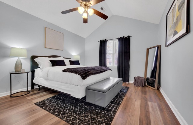 Plush Two Bedroom Retreat. A Home Away From Home!
