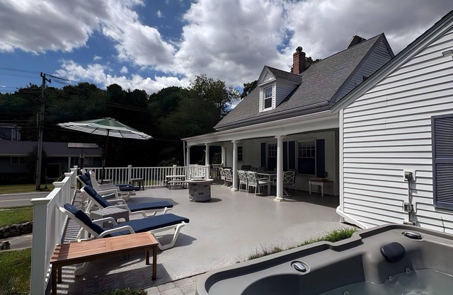 Plymouth Family & Group Getaway – 5BR Home w/Heated Pool, Hot Tub & Near Beach