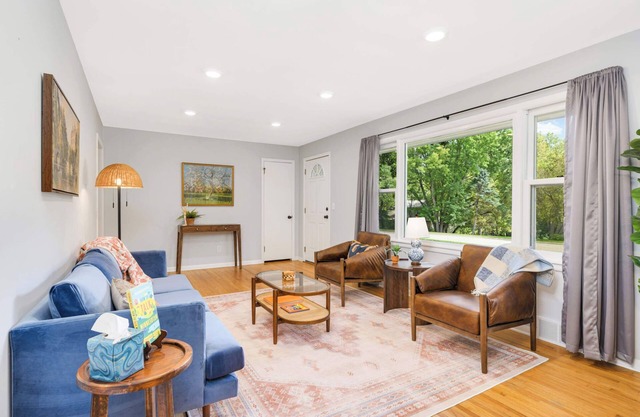 Plymouth Wayzata | Peaceful Lake Retreat | Quiet