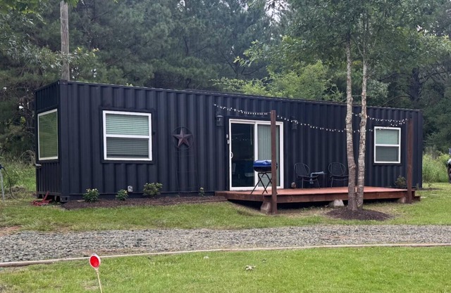 Pod in the Piney Woods