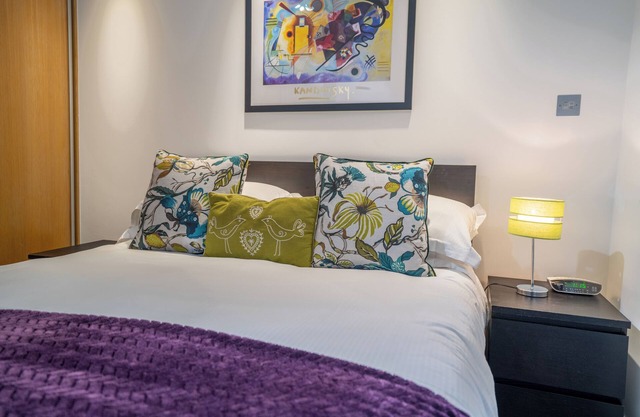 Pod Rooms - Nell Gwynn House Apartments