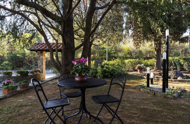 Podere La Rosa, apartamento en campo abierto pero a 5 minutos a pie del centro.