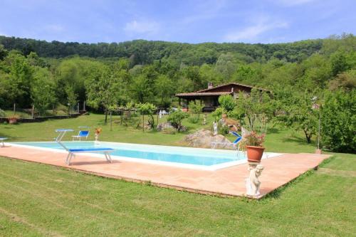 Podere Mezzavia by VacaVilla