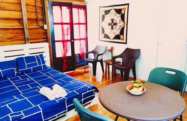 Poetry Garden Bocas Town Colon Island- Deluxe Bungalow Cabin-AC-Enjoy the Night Life