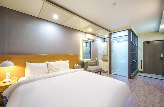 Pohang E&A Hotel