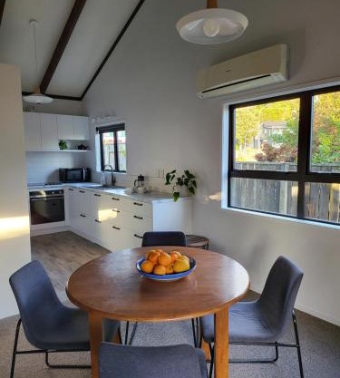 Pohutukawa Cottage