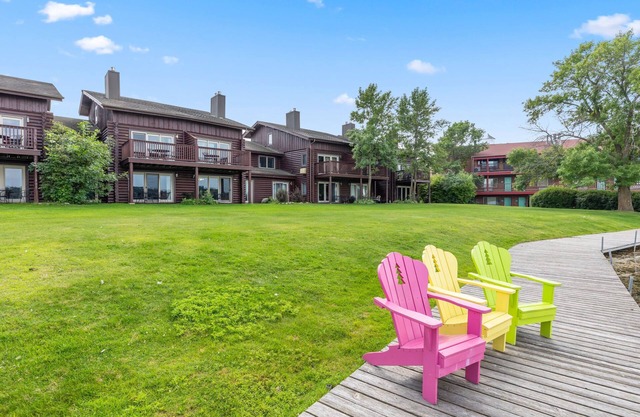 Point Condos 2BR w/ Lake Views & Fireplace