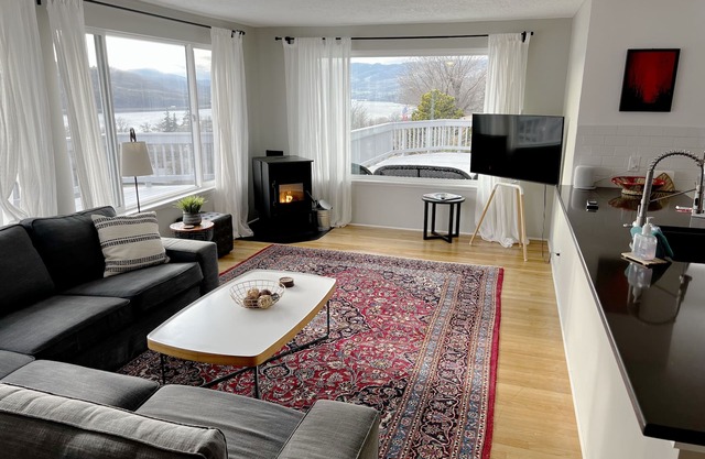 Point Lyle, River Views, Pellet Stove, Scenic!