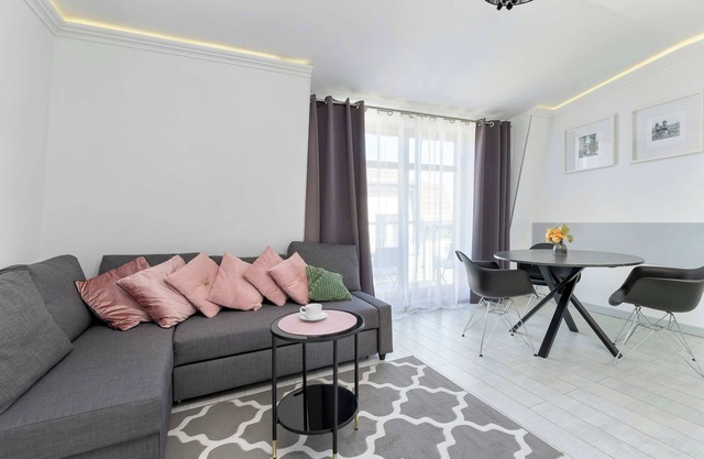 Polna 60 | Sopot | 3-Bedroom Apartment | Parking | 3 Balconies
