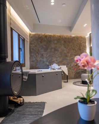 Polyzos Luxury Suites Meteora #1 - Adults Friendly