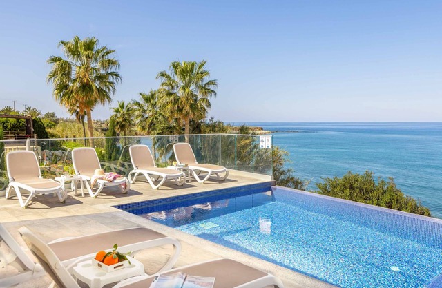 Pomos Seashore villa