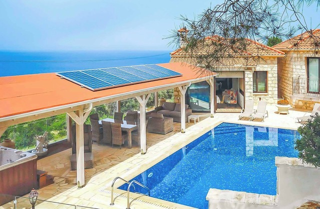 Pomos view - Cuatro Habitaciones Villa, Capacidad 8