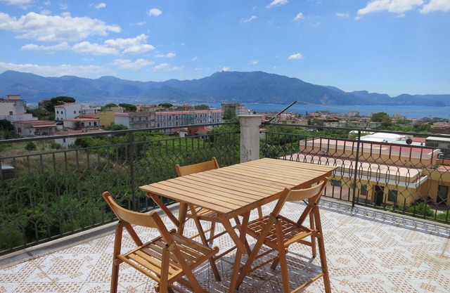Vista de la bahía de Pompeya, Vesuvio y Nápoles