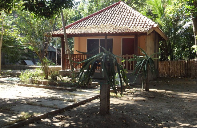 Pondok Gili Lampu cerca de la playa