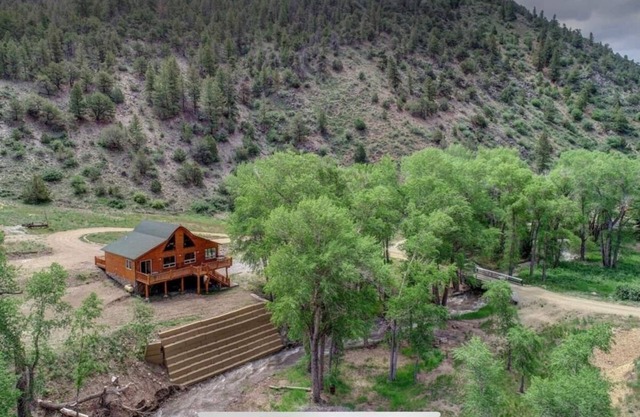 Poncha Creek Mountain Lodge, near Monarch Mtn