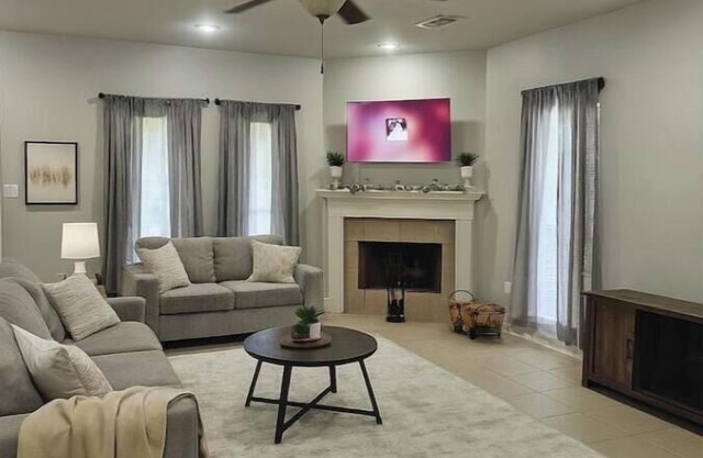Ponchatoula Townhouse Retreat