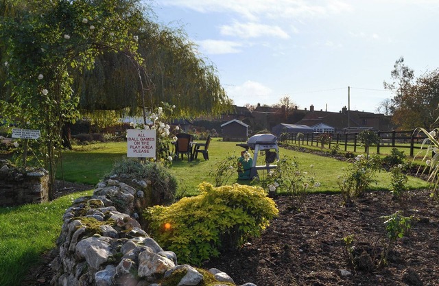 Pond Cottage - UKC3736