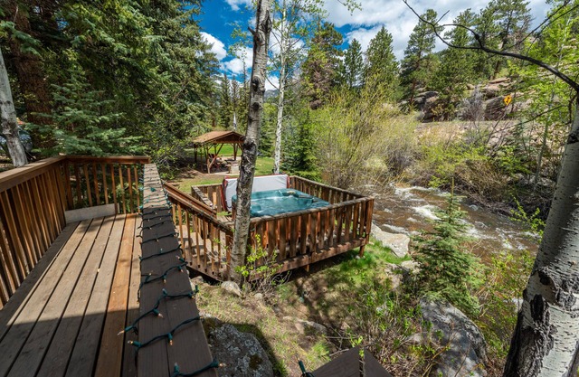 Ponderosa Lodge