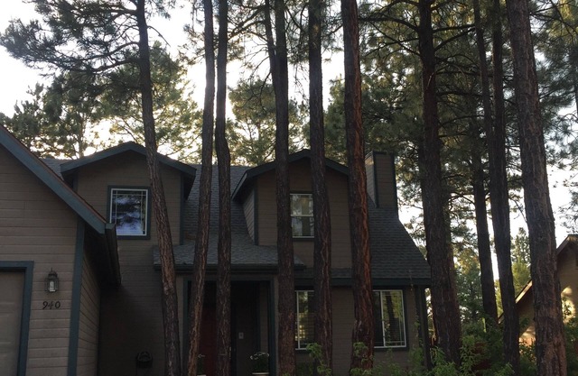 Ponderosa Pines: Flagstaff Inicio Fuera De Casa