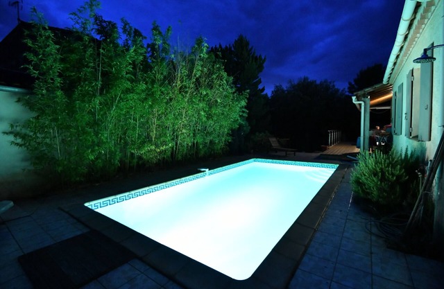 Charming villa 120m² with swimming pool garden 7-12 pers