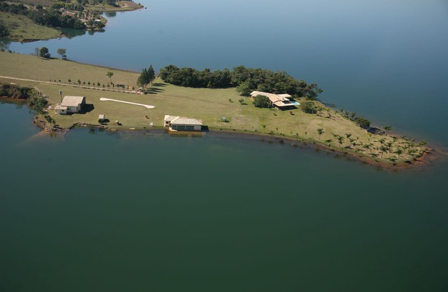PONTAL DE LAS ARBOLES entre Tiradentes y Carrancas MG - Represa CAMARGOS