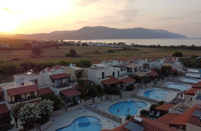 Pool and Sea View Maisonette