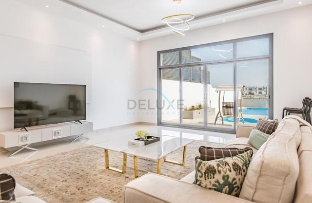 Pool and Sea Views 4BR and Maids Room Villa with Private Pool, Kid's Pool and BBQ Facility, Sharm - Al Dana Villa, Al Dana Island by Deluxe Holiday Homes