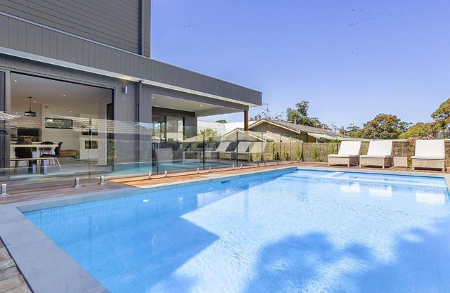 Pool and Spa - 300m walk to Beach