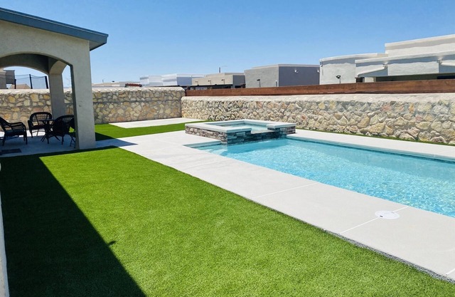POOL and SPA! Modern New Home!!! Great Location!! 4 bedroom