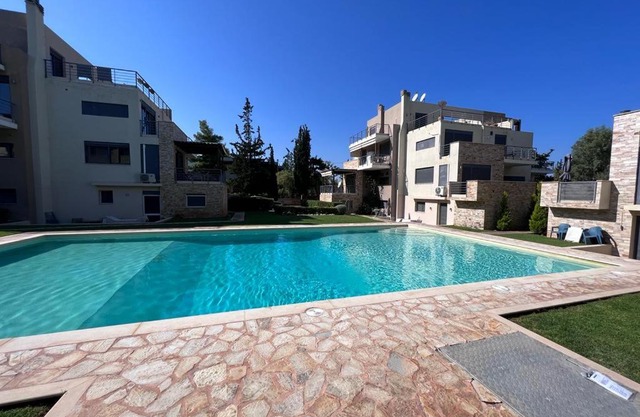 Pool apartment 5 minutes walk from beach