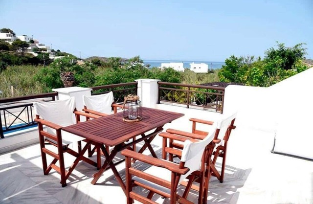 Pool Apartment On Beautiful Syros