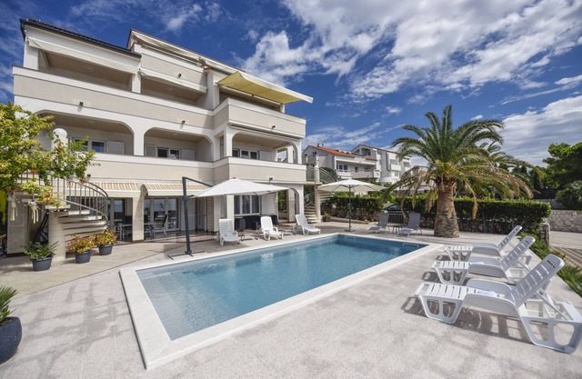 Pool Apartments Tolo