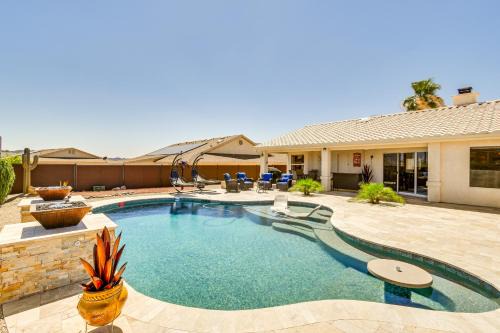 Pool, Bar and Grill Lake Havasu Oasis!