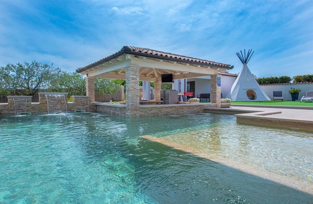 Pool-Bar Villa Vodnjan / ~50m2 heated pool / Seaview / 4km beach / SPA Jacuzzi