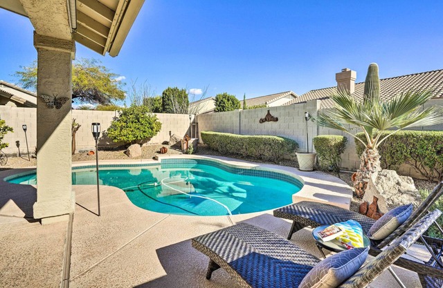 Pool, BBQ & Fire Pit: Family Home in Cave Creek