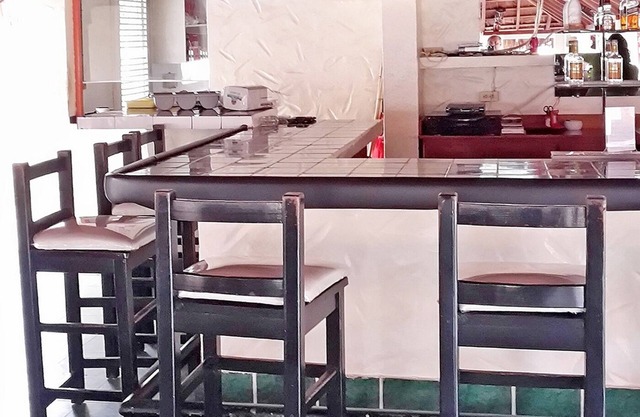 Pool/billiard/cable TV/WiFi/free shuttle to beach/free breakfast…