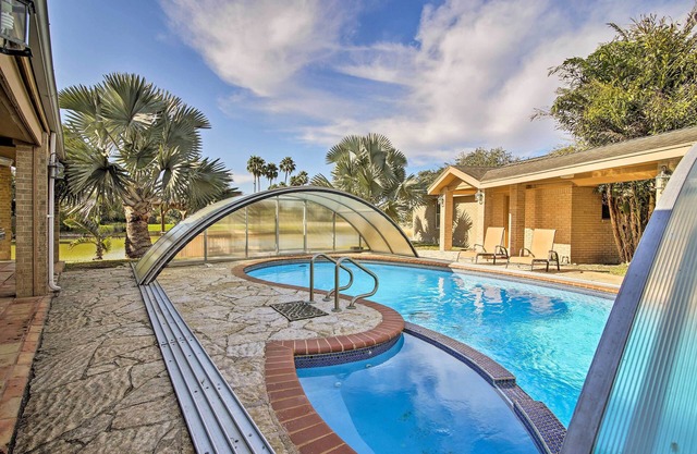 ¡NUEVO! Waterfront Harlingen Home w / Pool, Spa & Gazebo